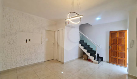 Casa à venda com 3 quartos, sendo 1 suíte,  no condomínio Ponta de Leste, São Paulo - SP