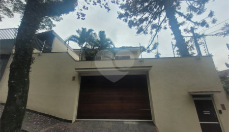 Sobrado à venda com 5 quartos, sendo 3 suítes,  em Tremembé, São Paulo, SP