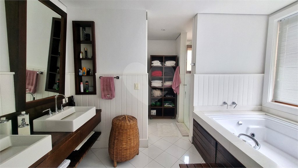 Casa à venda ou para alugar com 5 suítes em Serra da Cantareira, Mairiporã, SP