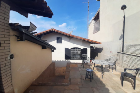 Casa à venda com 3 quartos, sendo 1 suíte, no Centro, Vinhedo, SP