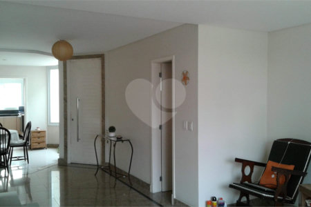 Casa à venda com 3 suítes em Campo Grande, São Paulo, SP