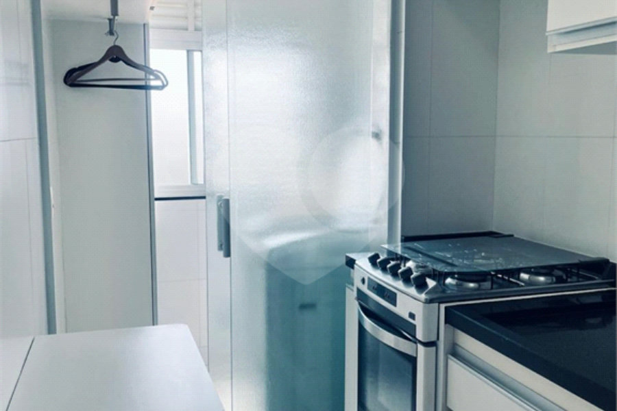 Apartamento à venda com 2 quartos em Parque Maria Domitila, São Paulo, SP