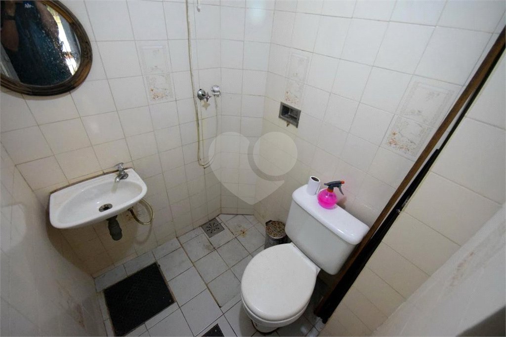 Casa à venda com 5 quartos, sendo 1 suíte, no condomínio Vivendas, Rio de Janeiro - RJ