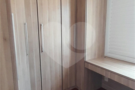Casa à venda com 3 quartos, sendo 1 suíte, no condomínio Residencial Jardins, São Bernardo do Campo - SP