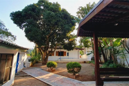 Casa à venda com 5 suítes em Jardim Leonor, São Paulo, SP