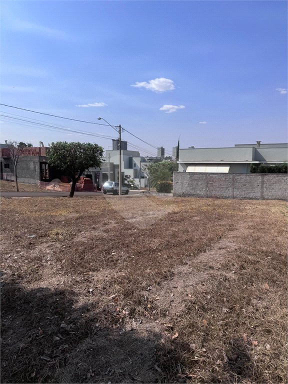 Terreno à venda em Residencial Village Damha II, Araraquara, SP