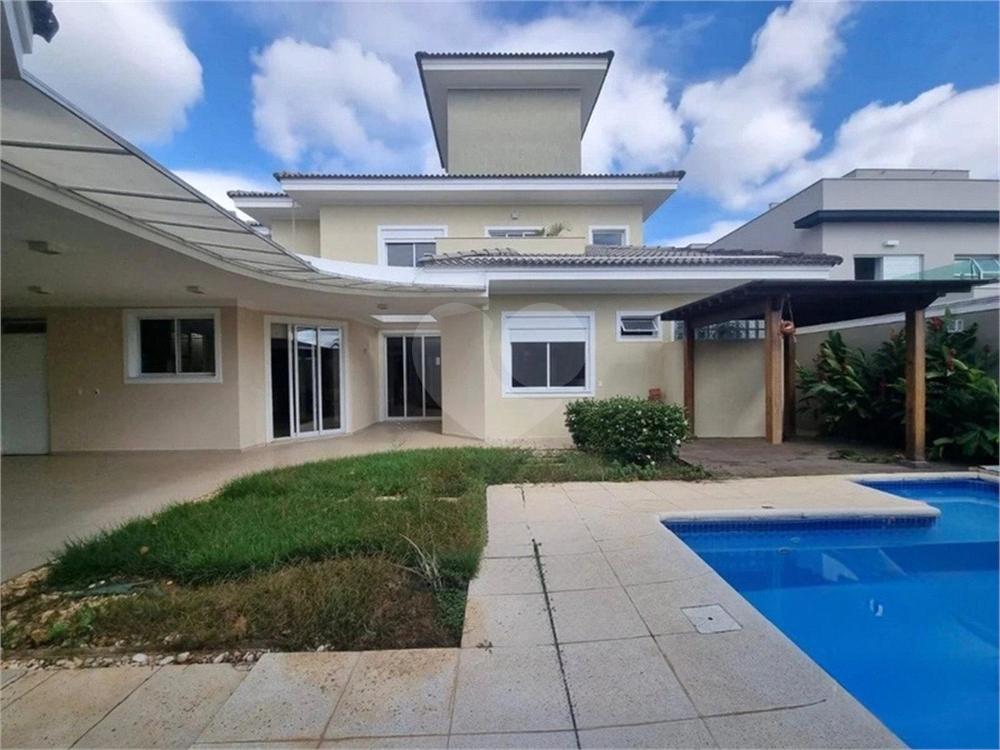 Casa à venda com 4 suítes no condomínio Mont Blanc, Sorocaba - SP