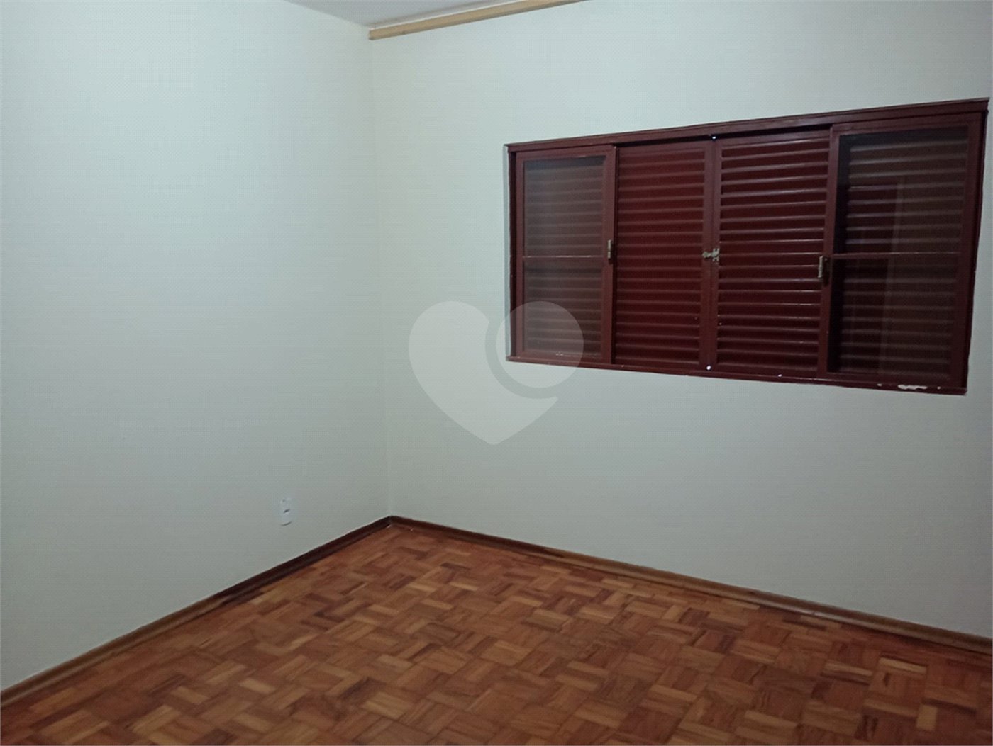 Casa à venda com 4 quartos, sendo 1 suíte, em Vila Rosa, Itapetininga, SP