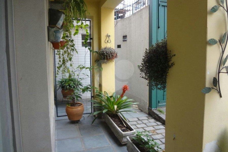 Sobrado à venda com 5 quartos, sendo 1 suíte, em Santana, São Paulo, SP