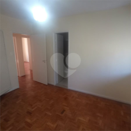 Apartamento à venda com 3 quartos, sendo 1 suíte, em Pinheiros, São Paulo, SP