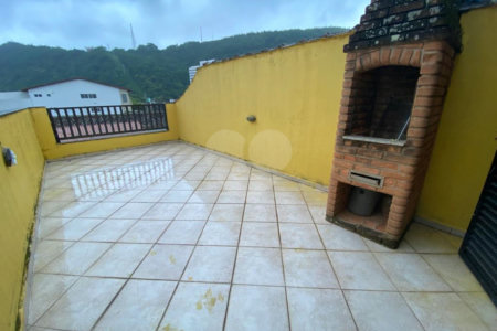 Casa à venda com 3 quartos, sendo 1 suíte, em Vila Valença, São Vicente, SP
