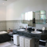 Casa à venda ou para alugar com 3 suítes em Vila Petrópolis, Atibaia, SP