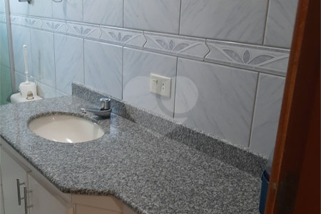 Casa à venda com 4 quartos, sendo 1 suíte, em Vila Vitório Mazzei, São Paulo, SP