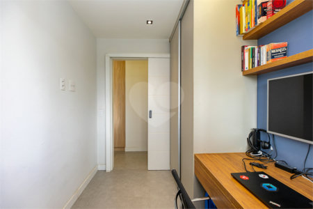 Apartamento à venda com 3 quartos, sendo 1 suíte, em Alto da Boa Vista, São Paulo, SP