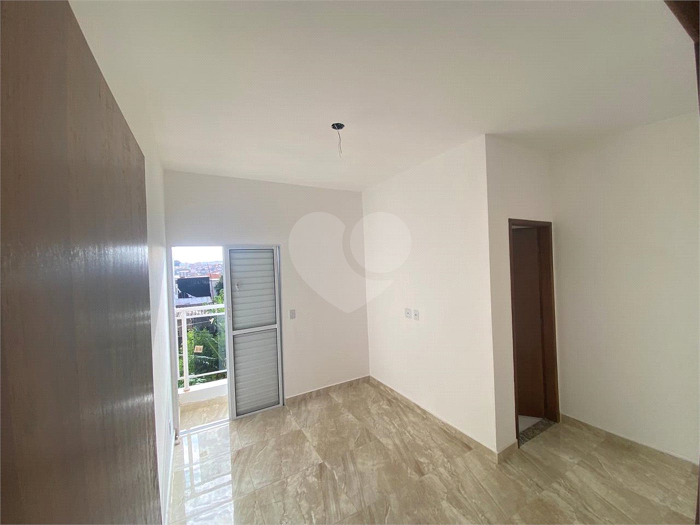 Casa para alugar com 2 suítes no condomínio Residencial Vila Amélia, Poá - SP