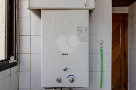 Apartamento à venda com 3 suítes em Aclimação, São Paulo, SP