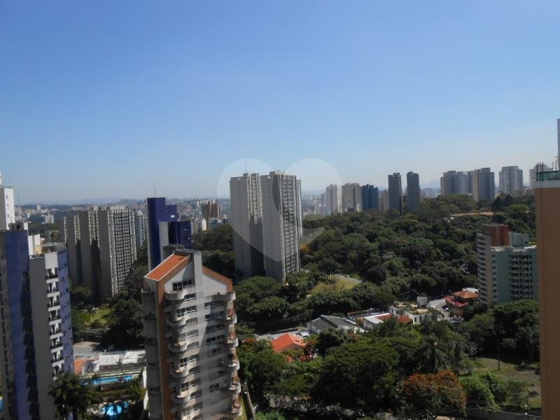 Apartamento à venda com 4 suítes em Vila Suzana, São Paulo, SP