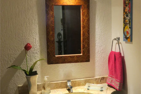 Casa à venda com 4 quartos, sendo 2 suítes, no condomínio Vila das Flores, São Paulo - SP