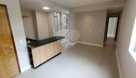 Apartamento à venda com 2 quartos, sendo 1 suíte,  em Maracanã, Rio de Janeiro, RJ