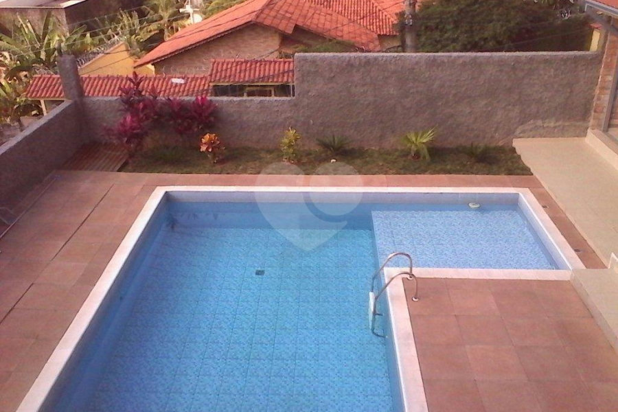 Sobrado à venda com 4 suítes em Jardim Floresta, São Paulo, SP