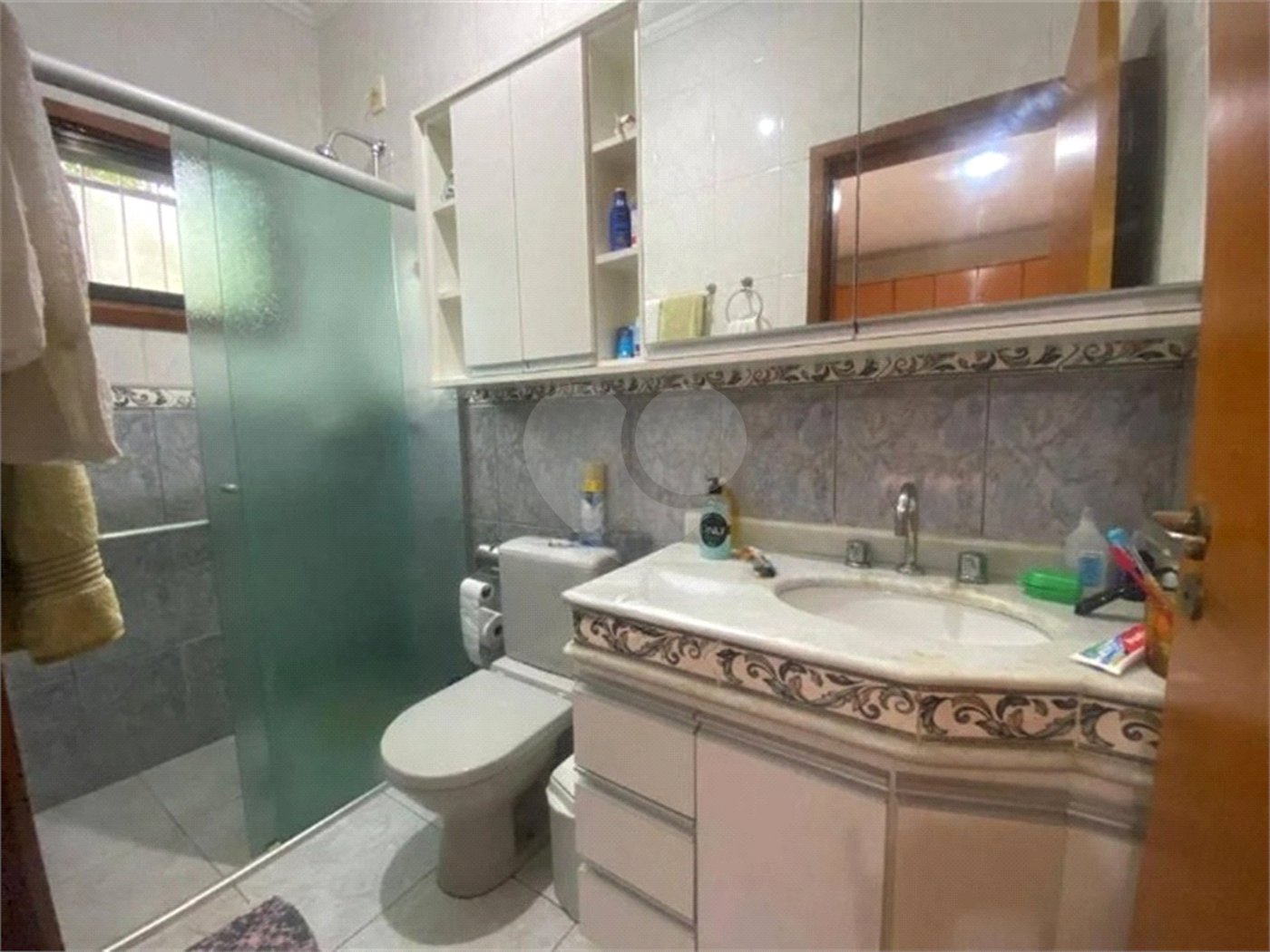 Casa à venda com 3 quartos, sendo 1 suíte, no condomínio Recanto dos Paturis, Vinhedo - SP