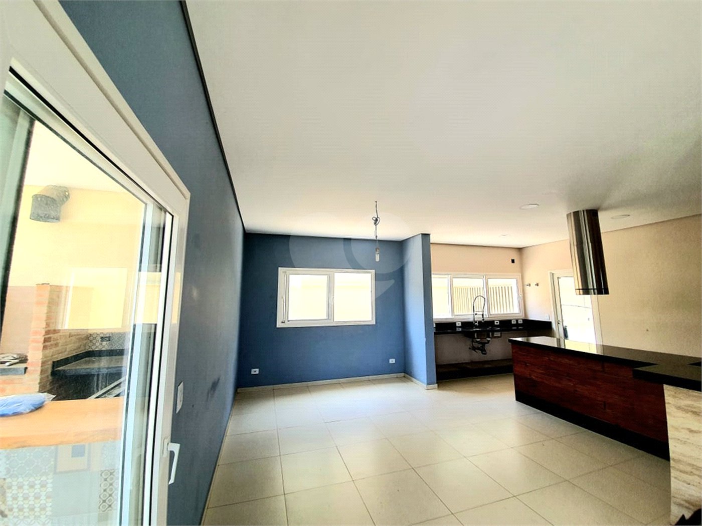 Casa à venda com 5 quartos, sendo 3 suítes, no condomínio Serra da Estrela, Atibaia - SP