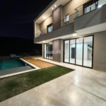 Casa à venda com 3 quartos, sendo 3 suítes, no Condomínio Quintas da Boa Vista, Atibaia - SP