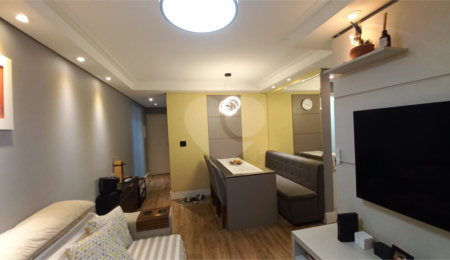 Apartamento à venda com 3 quartos, sendo 1 suíte, em Jardim Luísa, São Paulo, SP