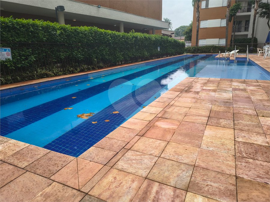 Apartamento à venda com 2 quartos, sendo 1 suíte, em Jardim Carambeí, São Roque, SP