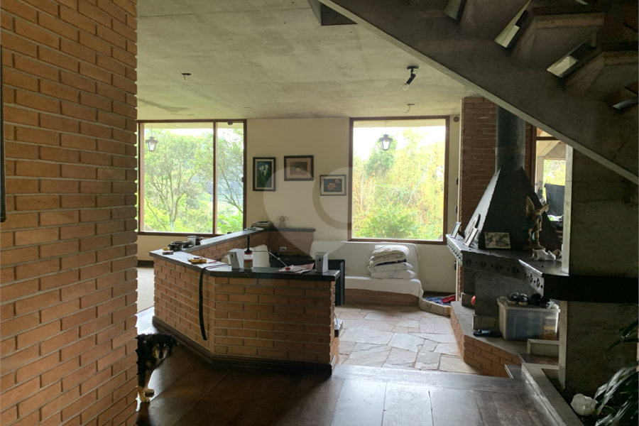 Sobrado à venda com 4 quartos, sendo 2 suítes,  em Tremembé, São Paulo, SP