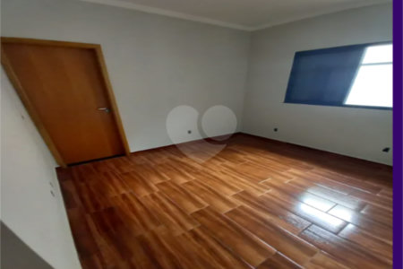 Casa à venda com 3 quartos, sendo 1 suíte, no condomínio Horto Florestal Iii, Sorocaba - SP