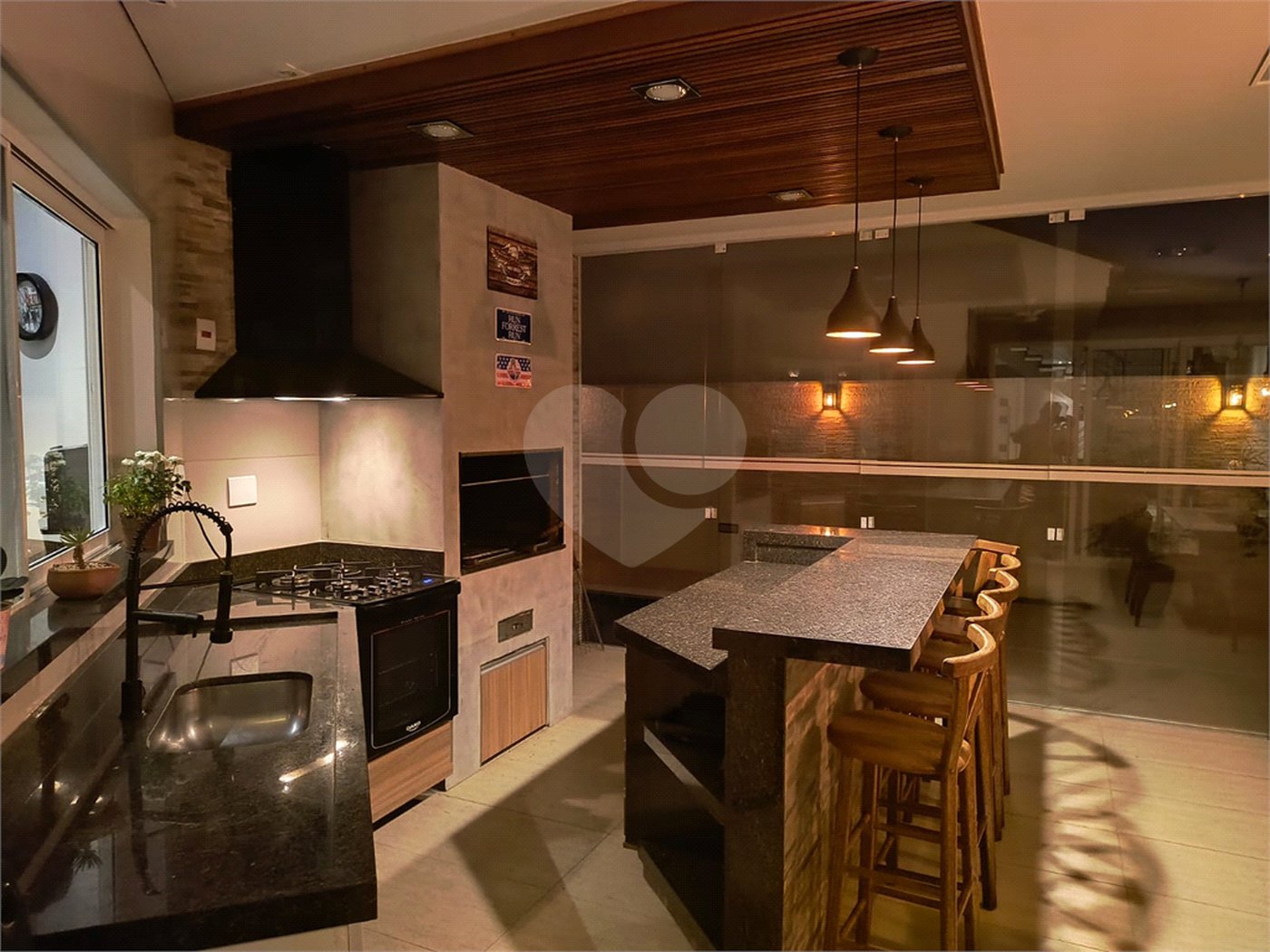 Casa à venda com 3 suítes no condomínio Residencial Chácara Ondina, Sorocaba - SP