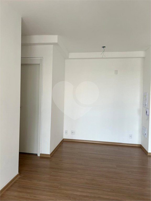 Apartamento para alugar com 2 quartos, sendo 1 suíte, em Vila Firmiano Pinto, São Paulo, SP