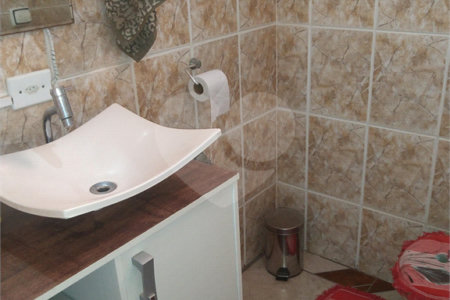 Casa à venda com 4 quartos, sendo 1 suíte, em Vila Pirajussara, São Paulo, SP