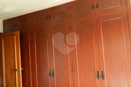 Apartamento à venda com 3 quartos, sendo 1 suíte, em Alto da Boa Vista, São Paulo, SP