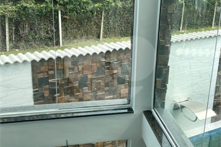 Casa à venda com 3 quartos, sendo 1 suíte, no condomínio Real Park Tietê, Mogi das Cruzes - SP