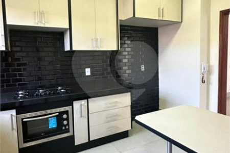 Casa à venda com 3 quartos, sendo 2 suítes, no condomínio Residencial Maria Dulce, Indaiatuba - SP