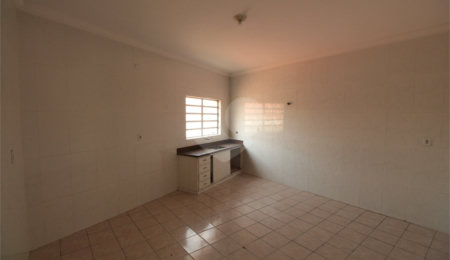 Sobrado à venda com 4 quartos, sendo 1 suíte,  em Vila Isolina Mazzei, São Paulo, SP