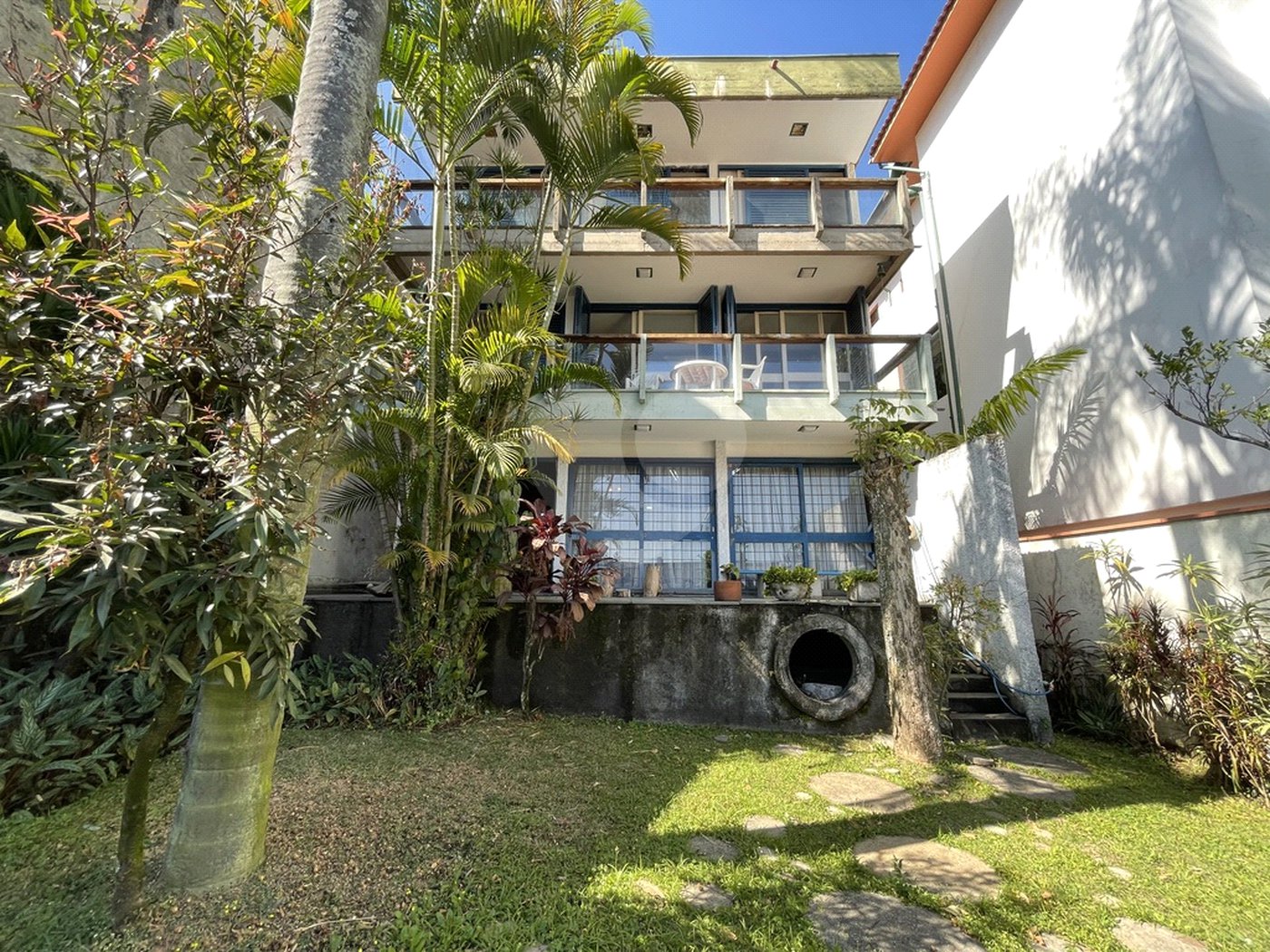 CASA DIFENCIADA NO PACAEMBU