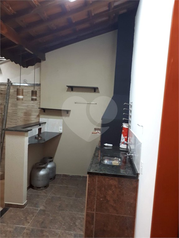 Casa térrea no Jardim Hikari para venda.