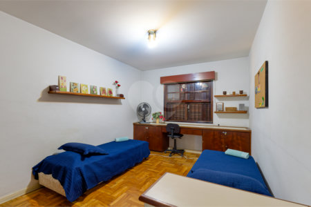 Casa à venda com 3 quartos, sendo 1 suíte,  em Campo Belo, São Paulo, SP