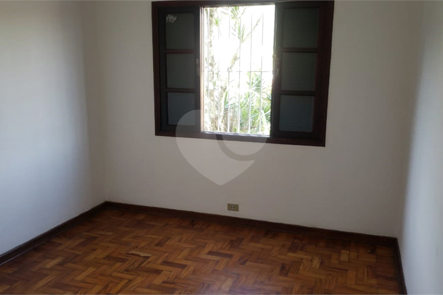 Sobrado à venda com 3 quartos, sendo 1 suíte, em Horto, São Paulo, SP