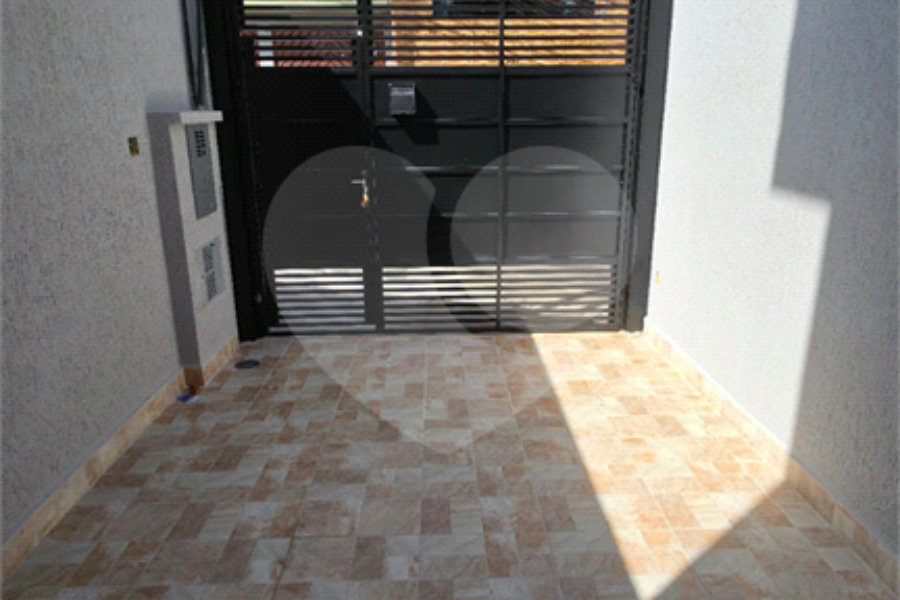 Sobrado à venda com 2 quartos em Guaianazes, São Paulo, SP