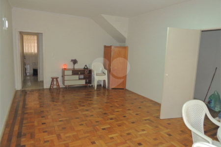 Sobrado à venda com 3 quartos, sendo 1 suíte, em Indianópolis, São Paulo, SP