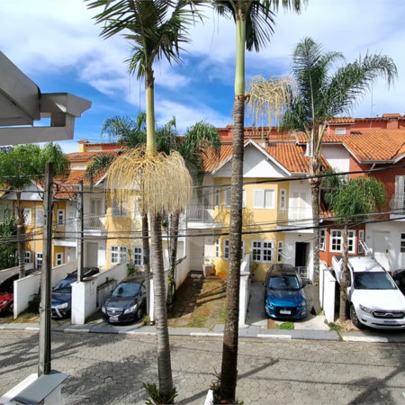 Casa à venda com 2 suítes no condomínio Village Palmas, São Paulo - SP