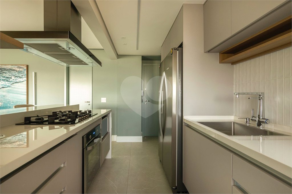 Apartamento à venda com 3 quartos, sendo 1 suíte,  em Vila Anastácio, São Paulo, SP