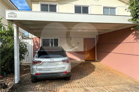 Casa à venda com 3 quartos, sendo 1 suíte, no condomínio Solar das Torres, Cuiabá - MT