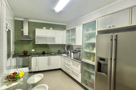 Casa à venda com 3 suítes no condomínio Itapuã XI, São Paulo - SP