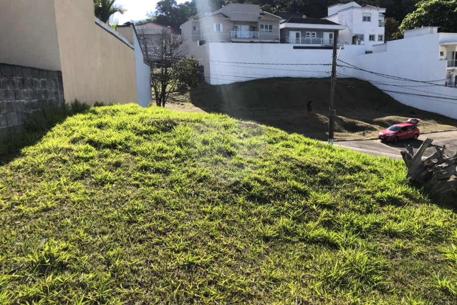 Terreno à venda em Horto, São Paulo, SP