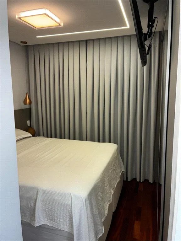 Apartamento à venda com 2 quartos, sendo 1 suíte,  em Vila Andrade, São Paulo, SP